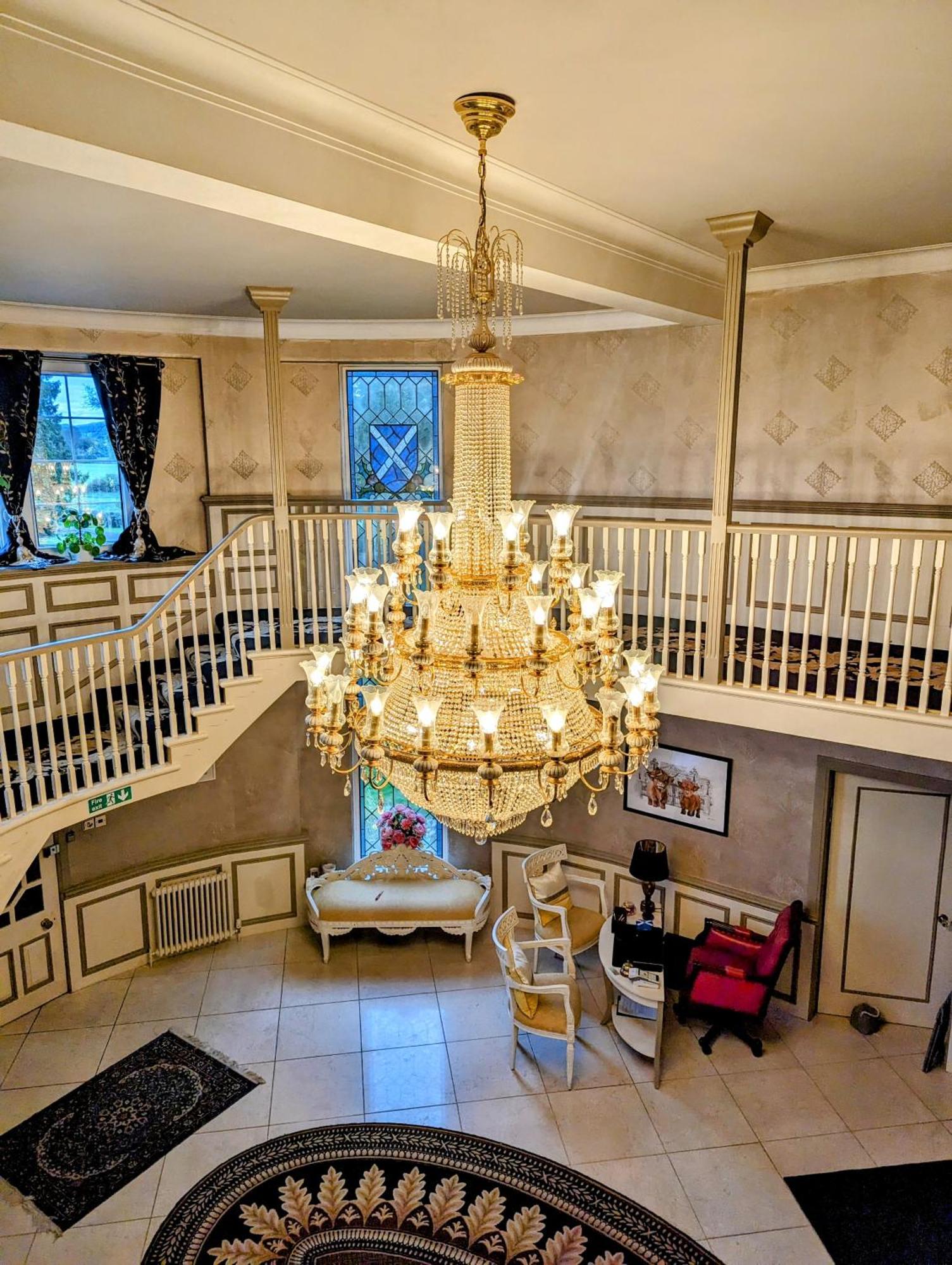 Finn Village - Loch Lomond Villa B&B - Black Room With Jacuzzi-Style Bath Glasgow Exterior foto