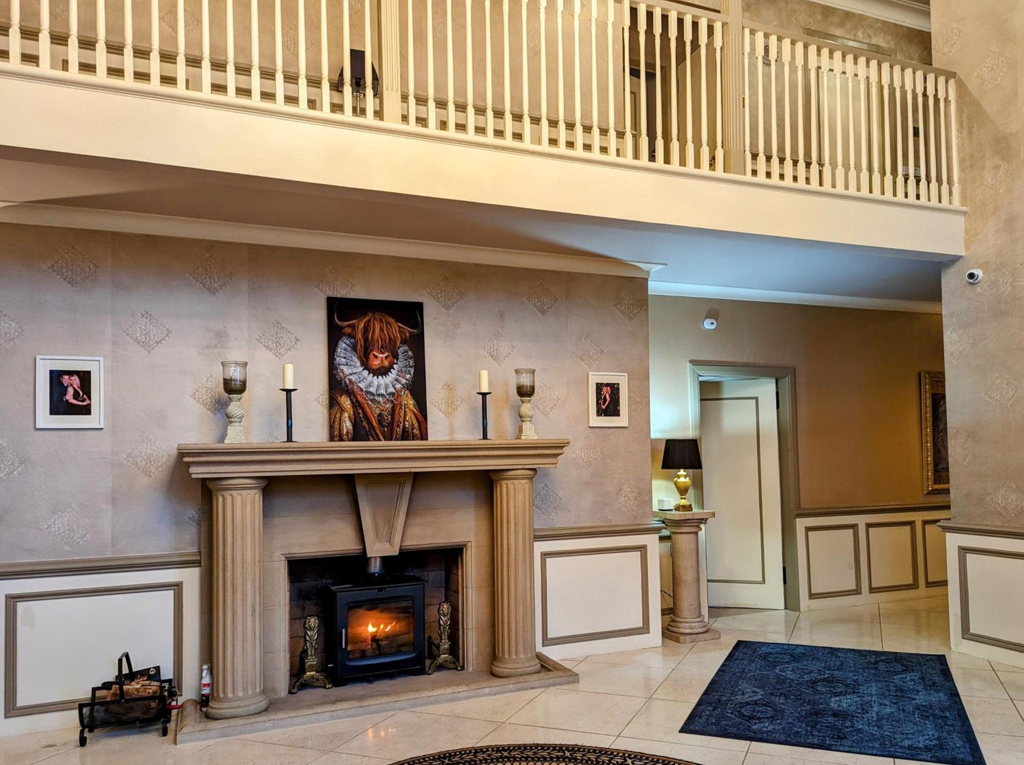 Finn Village - Loch Lomond Villa B&B - Black Room With Jacuzzi-Style Bath Glasgow Exterior foto