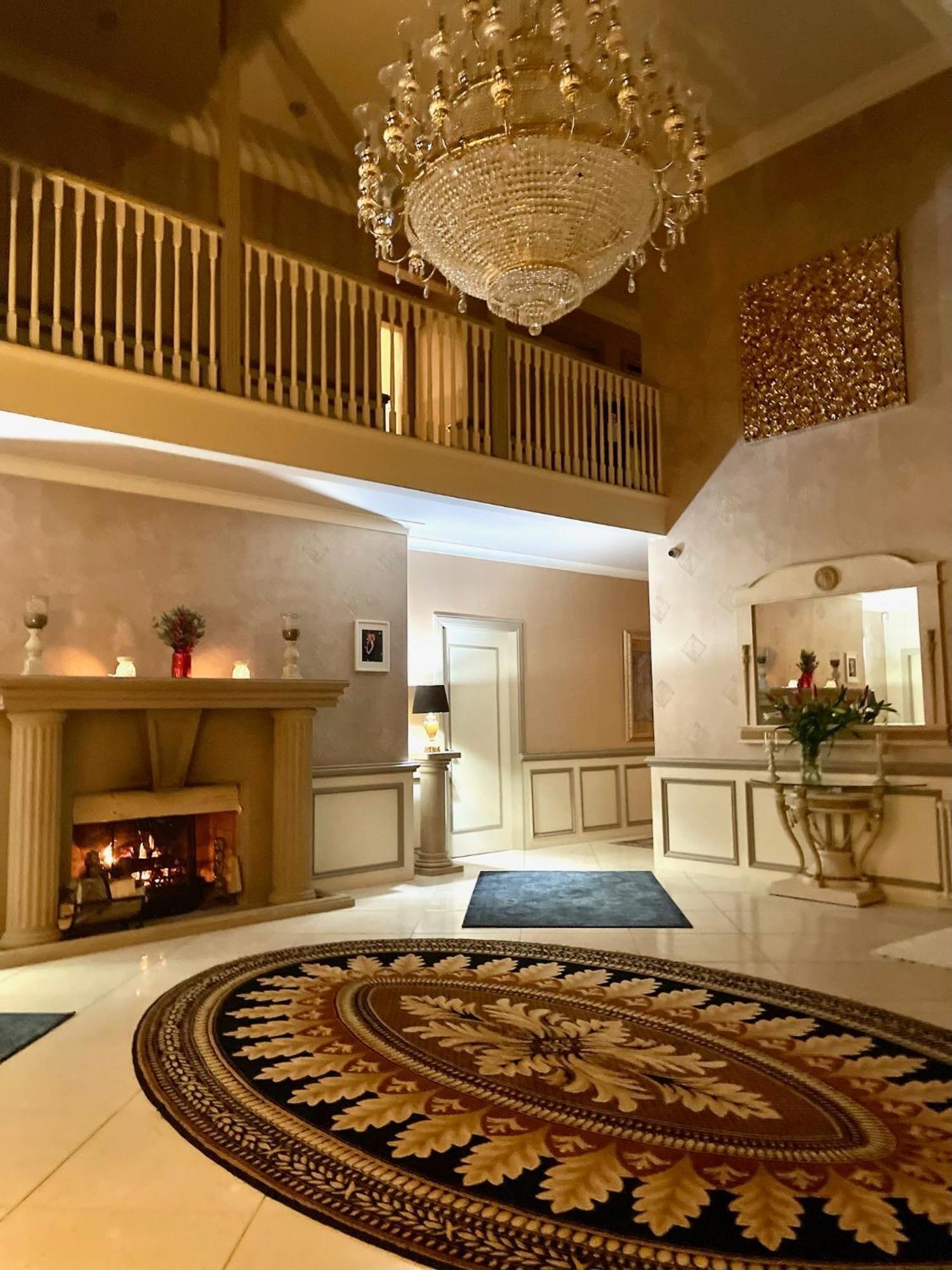 Finn Village - Loch Lomond Villa B&B - Black Room With Jacuzzi-Style Bath Glasgow Exterior foto